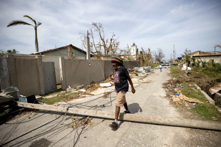 Sube a 45 la cifra de muertos y son 15 los desaparecidos por el huracán Melissa en Jamaica