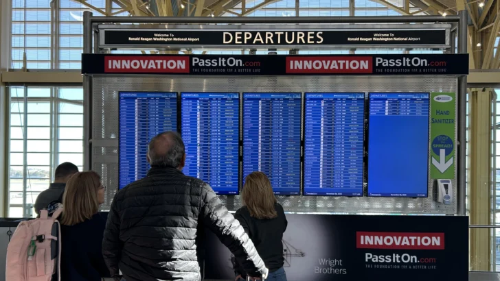 Más de 800 vuelos cancelados en EEUU en 