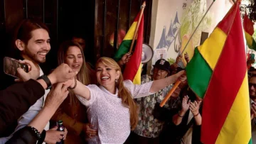 Ponen en libertad a Jeanine Áñez, la expresidenta interina de Bolivia que pasó casi 5 años en la cárcel Ponen en libertad a Jeanine Áñez, la expresidenta interina de Bolivia que pasó casi 5 años en la cárcel