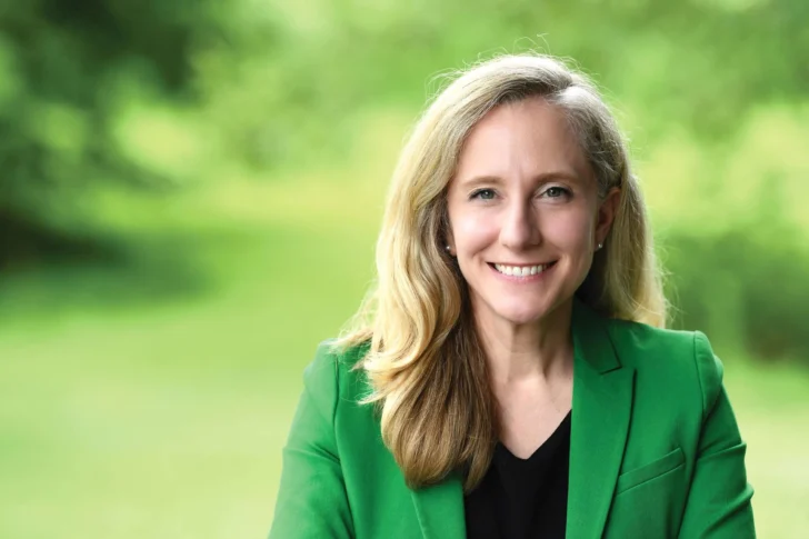 La demócrata Spanberger será la nueva gobernadora de Virginia, según proyecciones