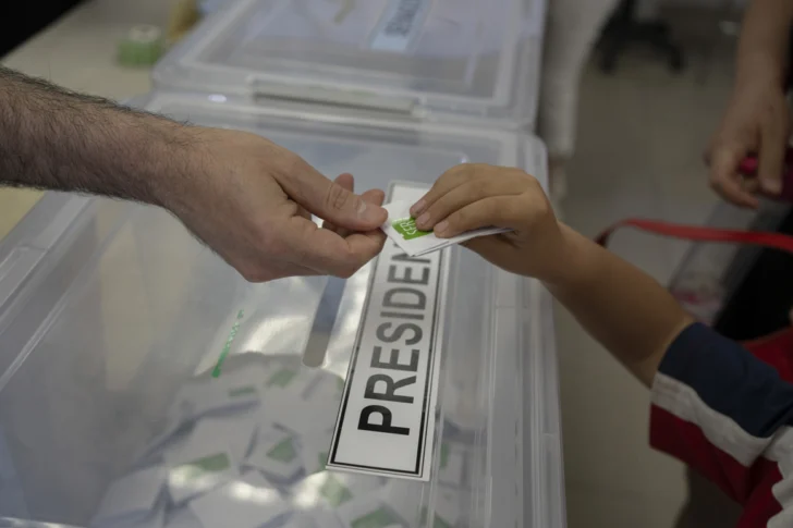 Cierran las urnas e inicia el conteo de votos en las elecciones presidenciales de Chile