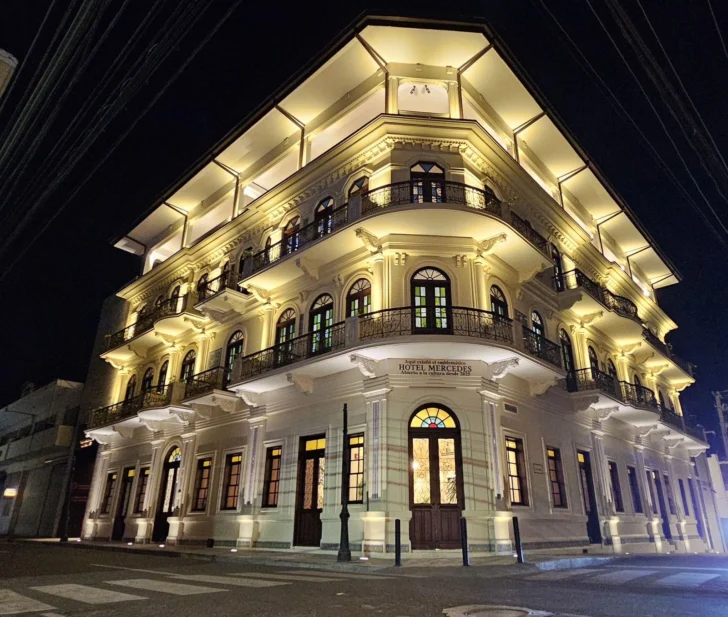 Banreservas inaugura Centro Cultural en el antiguo Hotel Mercedes de Santiago