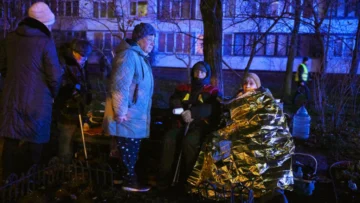 Noche de bombardeos cruzados entre Rusia y Ucrania mientras se busca un acuerdo de paz Noche de bombardeos cruzados entre Rusia y Ucrania mientras se busca un acuerdo de paz