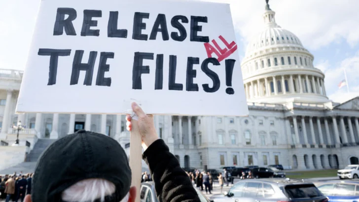 ¿Qué nexo tenía Trump con el pederasta Epstein?: el Congreso vota sobre una publicación clave