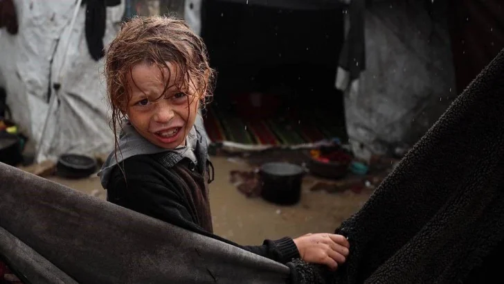 'Vamos a perder vidas… Niños, familias enteras morirán': las lluvias de invierno vuelven aún más desesperada la situación de la población en Gaza