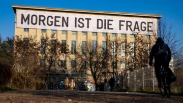 'La filarmónica del techno': cómo es Berghain, el mítico club de Berlín que da nombre al primer sencillo del nuevo álbum de Rosalía 'La filarmónica del techno': cómo es Berghain, el mítico club de Berlín que da nombre al primer sencillo del nuevo álbum de Rosalía