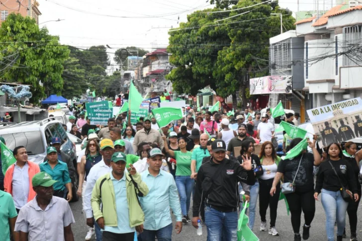 Fuerza del Pueblo realiza multitudinaria manifestación contra el Gobierno