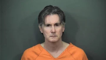 La justicia de EE.UU. presenta cargos contra el hombre que mató a la trabajadora doméstica guatemalteca que llegó a la casa equivocada para limpiar La justicia de EE.UU. presenta cargos contra el hombre que mató a la trabajadora doméstica guatemalteca que llegó a la casa equivocada para limpiar