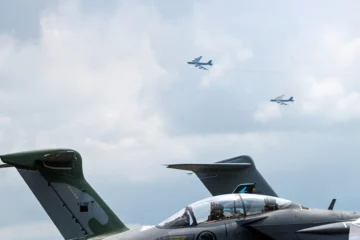 Bombarderos de EEUU sobrevuelan Venezuela pese a que se admite ataque sin legalidad Bombarderos de EEUU sobrevuelan Venezuela pese a que se admite ataque sin legalidad