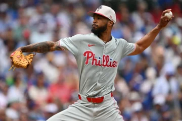 Christopher Sánchez encabeza nominados al premio Lanzador Dominicano del Año