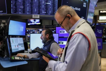 Wall Street cierra en terreno mixto, con signos de estabilidad Wall Street cierra en terreno mixto, con signos de estabilidad