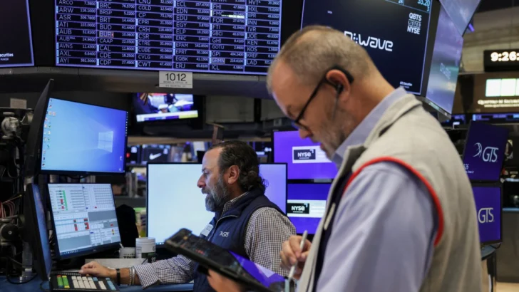 Wall Street cierra en terreno mixto, con signos de estabilidad