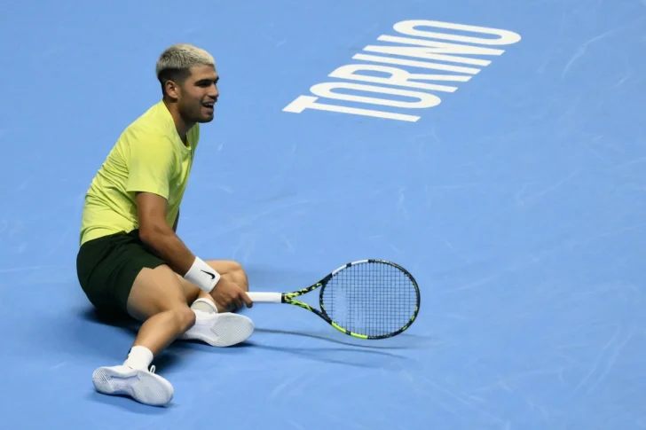 Alcaraz debuta en el Masters de Turín con convincente triunfo