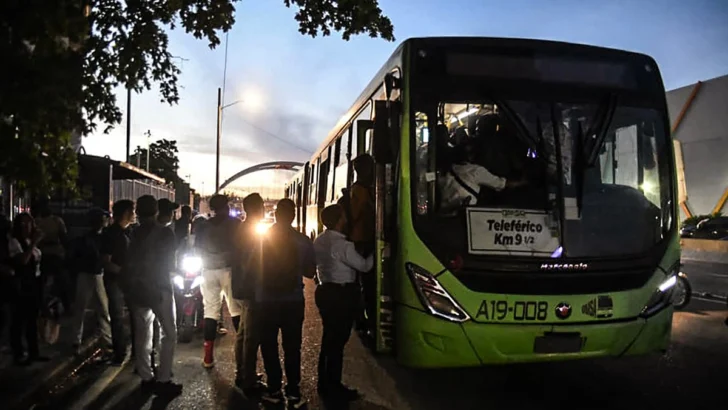 “Apagón”, mejor que “blackout” “Apagón”, mejor que “blackout”