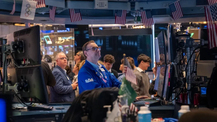 Wall Street anota su peor sesión en un mes por dudas sobre tipos tras reabrir el Gobierno