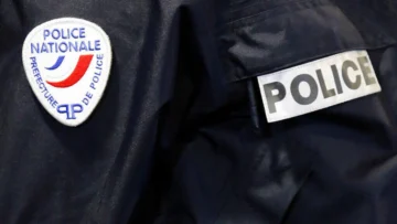 Dos policías detenidos en Francia tras ser acusados de violación en un tribunal Dos policías detenidos en Francia tras ser acusados de violación en un tribunal