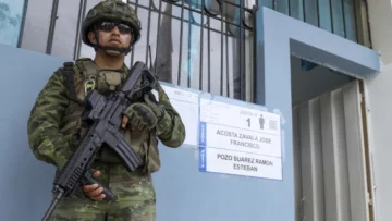 Ecuador va a las urnas para decidir sobre una Constituyente y el retorno de bases militares extranjeras Ecuador va a las urnas para decidir sobre una Constituyente y el retorno de bases militares extranjeras