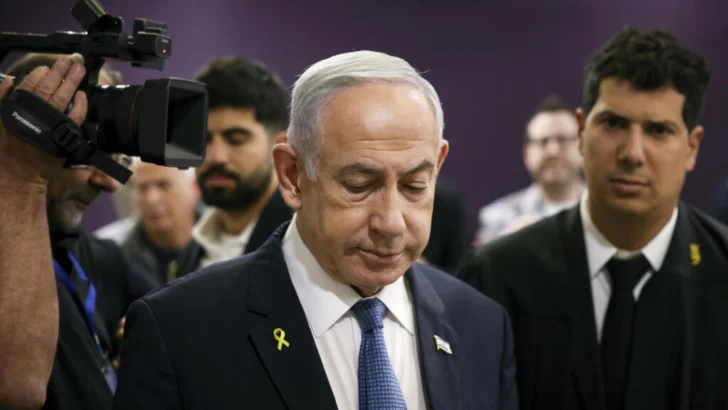 Netanyahu solicita al presidente israelí un indulto en su juicio por corrupción