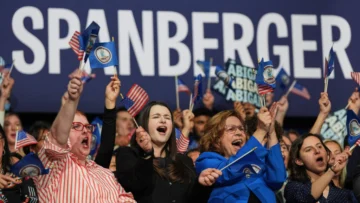 Basta de obituarios prematuros: los demócratas confrontan a Trump con triunfos en estados clave Basta de obituarios prematuros: los demócratas confrontan a Trump con triunfos en estados clave