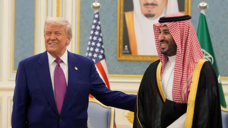 Trump recibe a Mohamed bin Salman con acuerdos militares y de energía nuclear en la agenda