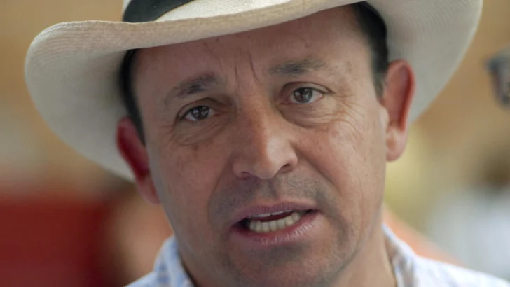 Colombia: condenan al hermano de Álvaro Uribe a 28 años por paramilitarismo