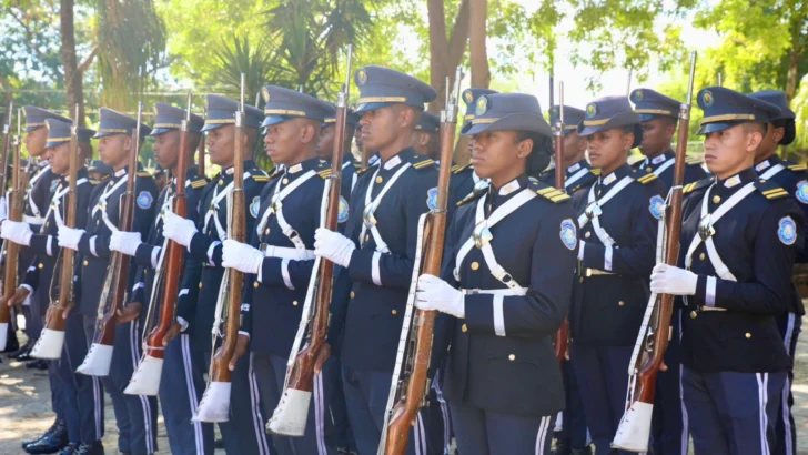 Toda una desvergüenza dejar el problema policial solo a los políticos Toda una desvergüenza dejar el problema policial solo a los políticos