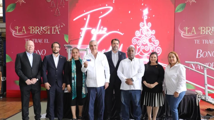Abinader lanza el Bono Navideño 2025 para 2.6 millones de dominicanos