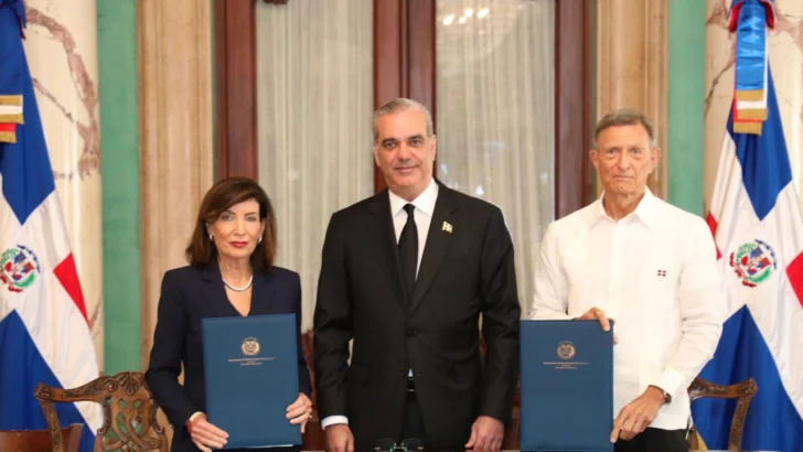 Abinader y Hochul anuncian acuerdo para fortalecer lazos económicos y culturales 