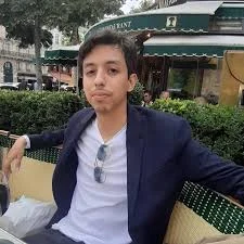 Sobre “Brilla sobre mí un sol que invento”, de Mateo Morrison