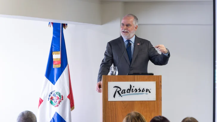 Superintendente de Bancos destaca tecnología puede ser aliada en la protección de los usuarios financieros