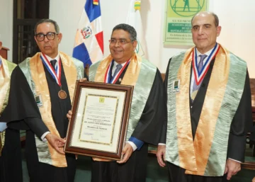 Economista Alexis Cruz Rodríguez ingresa como Miembro de Número a la Academia de Ciencias Economista Alexis Cruz Rodríguez ingresa como Miembro de Número a la Academia de Ciencias