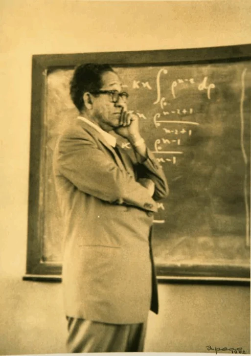 Andres-Avelino-el-mas-prolifico-de-los-filosofos-dominicanos-fue-poeta-fisico-matematico-e-ingeniero-de-caminos-513x728