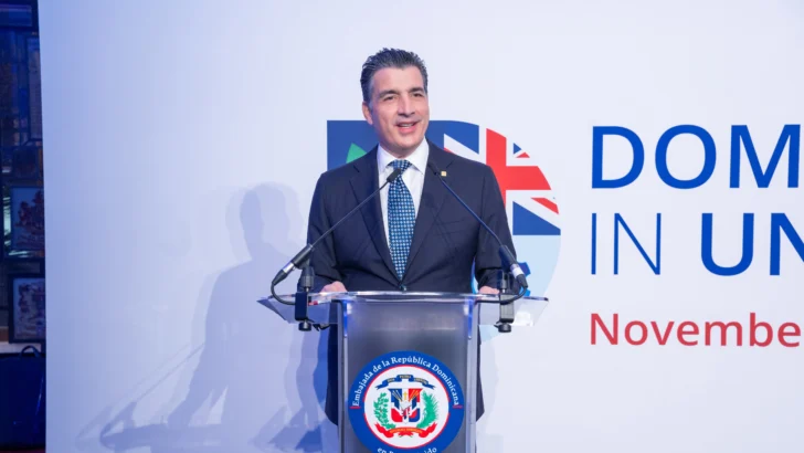 Popular atrae interés de inversionistas durante Semana Dominicana en Reino Unido