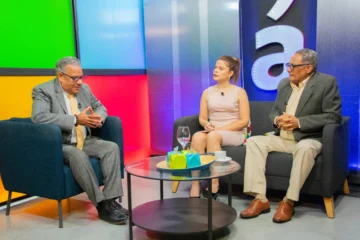  Gustavo Olivo Peña, Ibeth Guzmán y Bartolo García Molina. Foto: ©️ Juan Antonio Guio. ACENTO.
