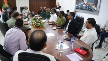 Coordinan acciones para gestionar el tránsito durante el 'Viernes Negro' Coordinan acciones para gestionar el tránsito durante el 'Viernes Negro'