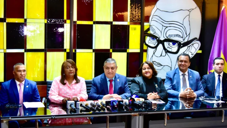 Bloque diputados del PLD exige publicación inmediata de todos los expedientes de funcionarios señalados por narcotráfico