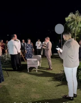 La boda oficiada por Wally Brewster: un acto simbólico y jurídicamente inexistente La boda oficiada por Wally Brewster: un acto simbólico y jurídicamente inexistente
