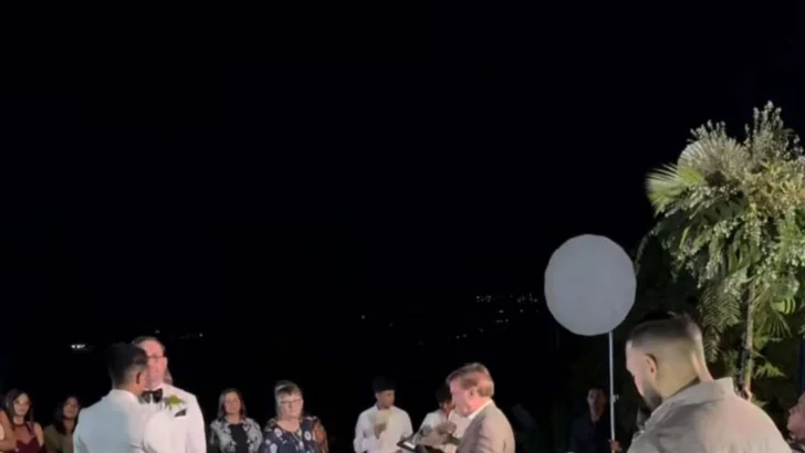 La boda oficiada por Wally Brewster: un acto simbólico y jurídicamente inexistente La boda oficiada por Wally Brewster: un acto simbólico y jurídicamente inexistente