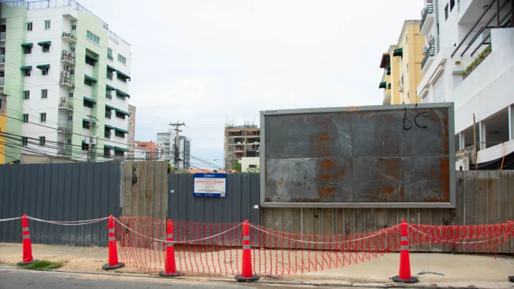 El salario cotizable compra un metro cuadrado en Pedro Brand