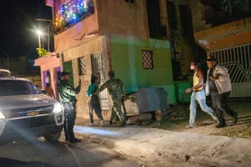 DGM detiene 1,069 extranjeros indocumentados en operativos nacionales; 884 son deportados