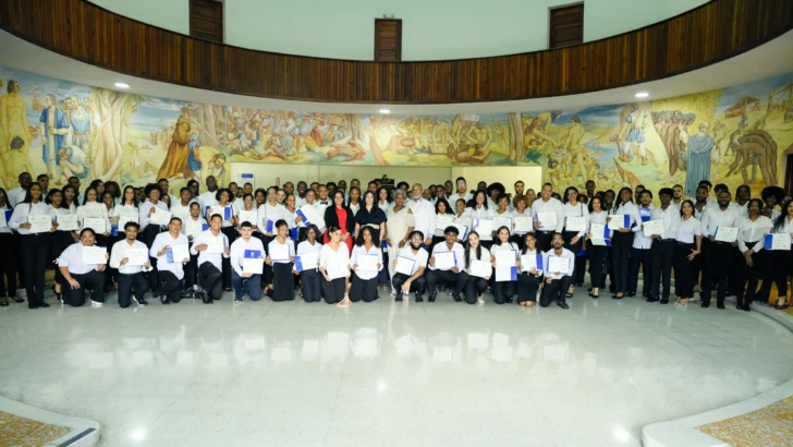 Popular y Loyola culminan vigésima octava edición del Diplomado de Emprendimiento