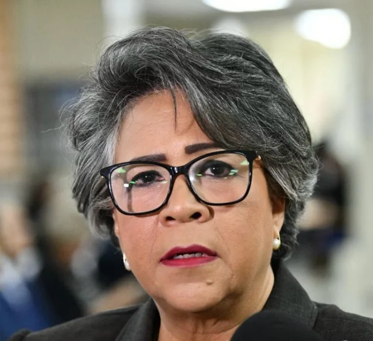 Jurista dominicana participará en congreso internacional sobre inteligencia artificial y empleo