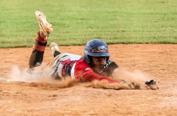 Erik González vuelve a mostrar su magia con los Leones del Escogido