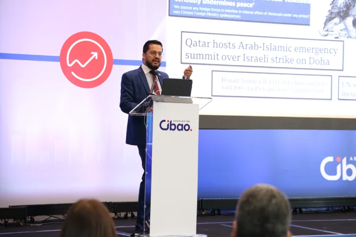 Destacan retos y oportunidades de la economía global y nacional ante un entorno cambiante