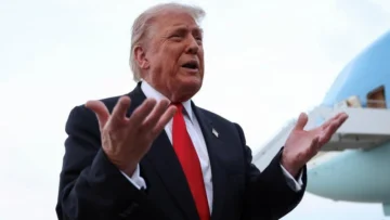 Trump amenaza a la BBC con una demanda por difamación por edición engañosa de un discurso Trump amenaza a la BBC con una demanda por difamación por edición engañosa de un discurso