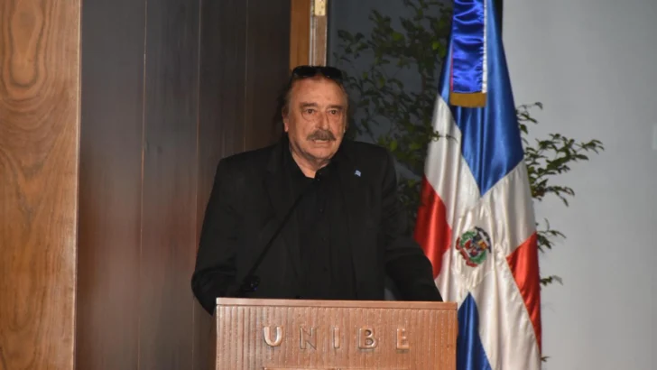 Ignacio Ramonet advierte que la IA amenaza Ignacio Ramonet advierte que la IA amenaza