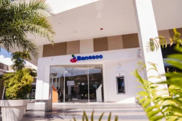 Banesco inaugura sucursal en Plaza Paseo 27