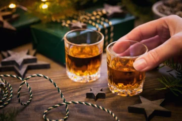 Tres recetas de bebidas con sabor y estilo para tus invitados esta Navidad