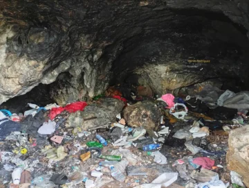  Espacios cargados de historia en el Parque Mirador Sur que hoy yacen silenciados, ocultos a la mirada ciudadana y marcados por el abandono y el vandalismo. (Foto: Martín Rodríguez).