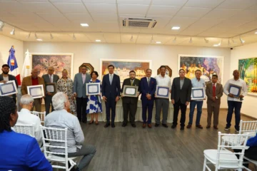 Ministerio de Cultura entrega premios anuales de Literatura e Historia Ministerio de Cultura entrega premios anuales de Literatura e Historia